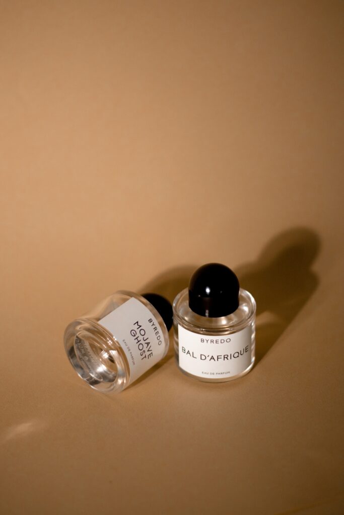 Productfotografie. Product photography. Moody product photography. Strong brand photography. Product photographer The Hague. Product photography in The Hague. Product fotograaf in Den Haag. Beauty product photography. Byredo Product fotografie door URDE studio. Luxeuxe productofotografie voor BYREDO
